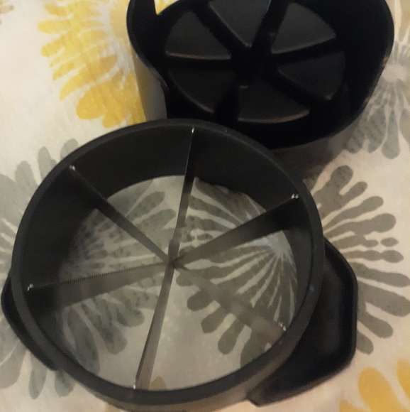 The Pampered Chef Kitchen The Pampered Chef Wedger Poshmark